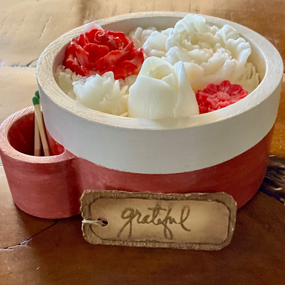 Custom 100% Soy Wax 3 Wick Floral Vanilla Spice Holder with match holder